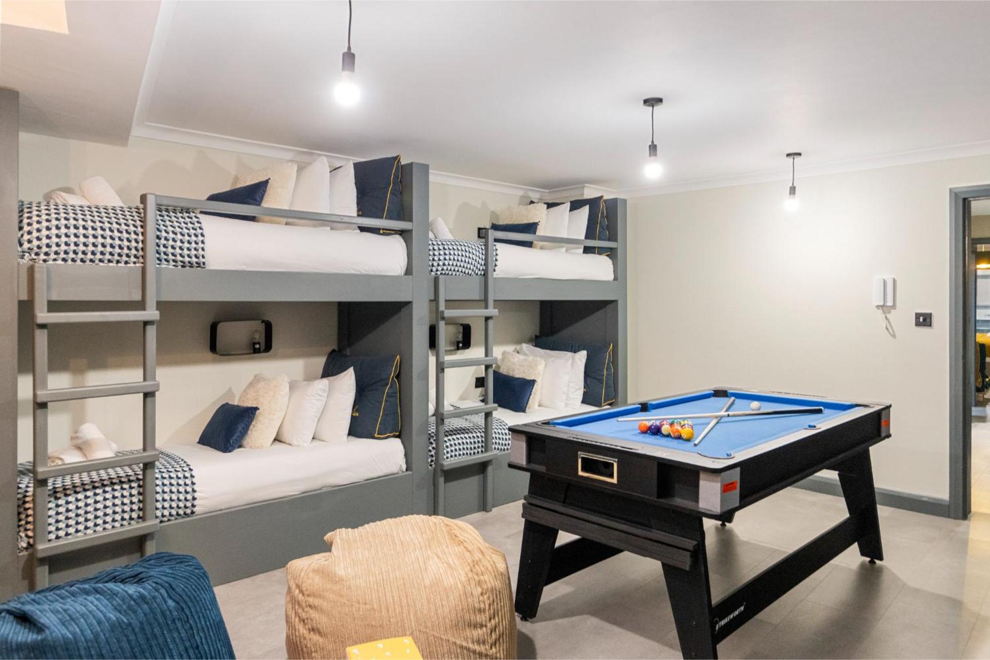 Modern & Funky 3-br Duplex With Games & Sauna * Londra