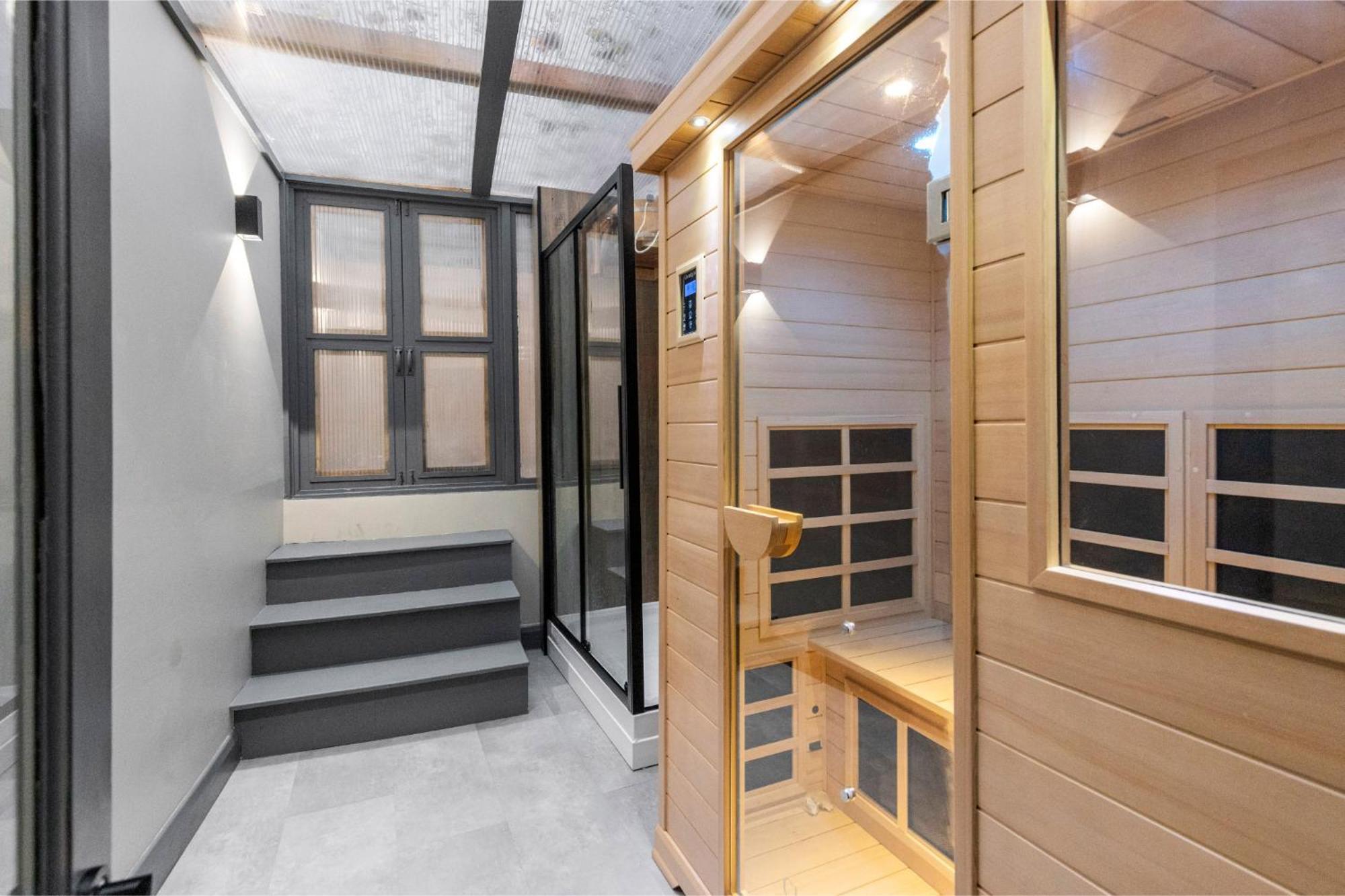 Modern & Funky 3-br Duplex With Games & Sauna Appartamento Londra