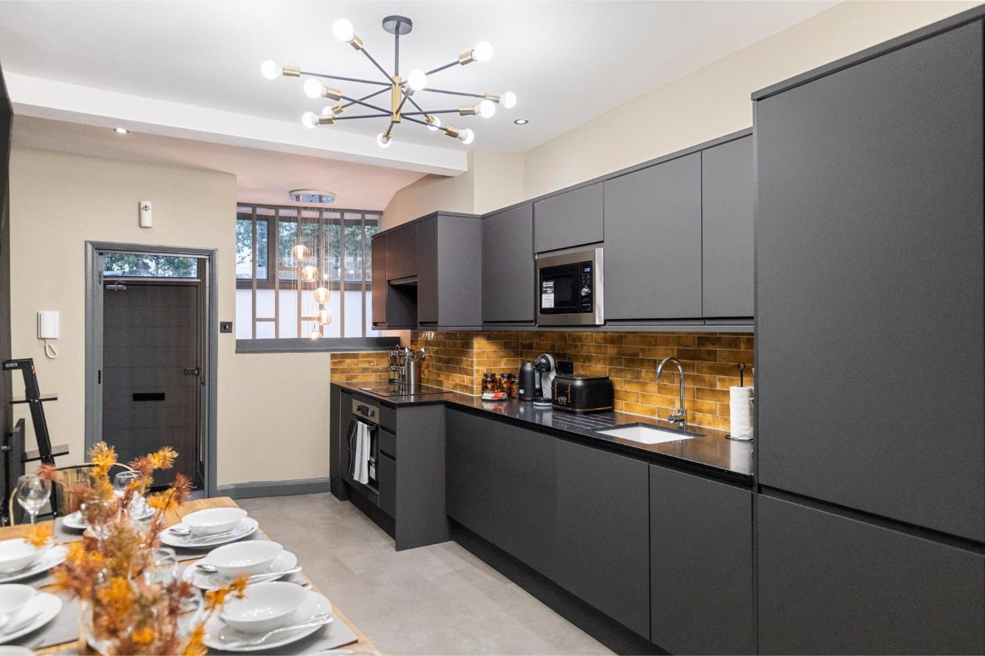 Modern & Funky 3-br Duplex With Games & Sauna Appartamento *