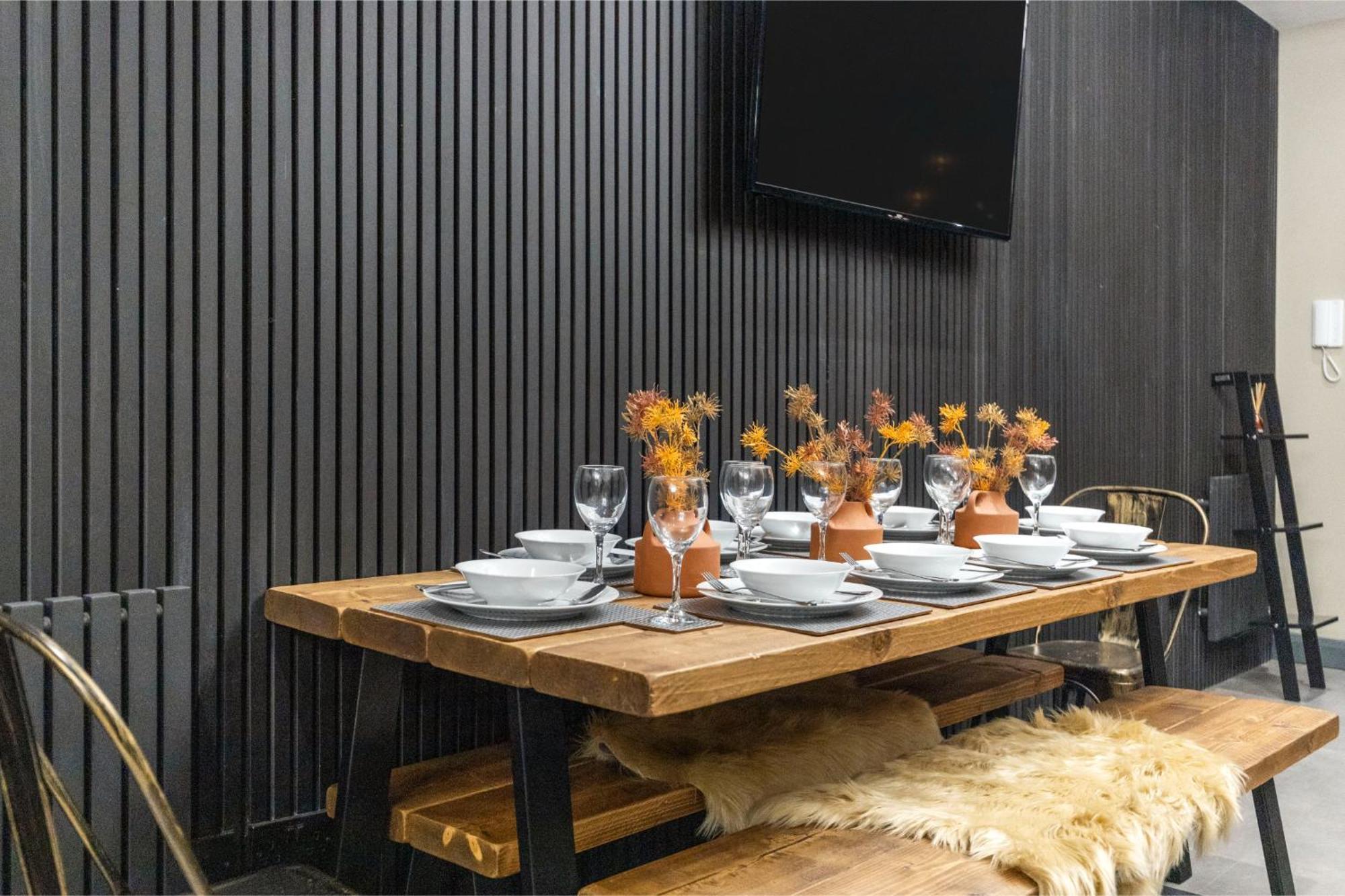 Modern & Funky 3-br Duplex With Games & Sauna Londra